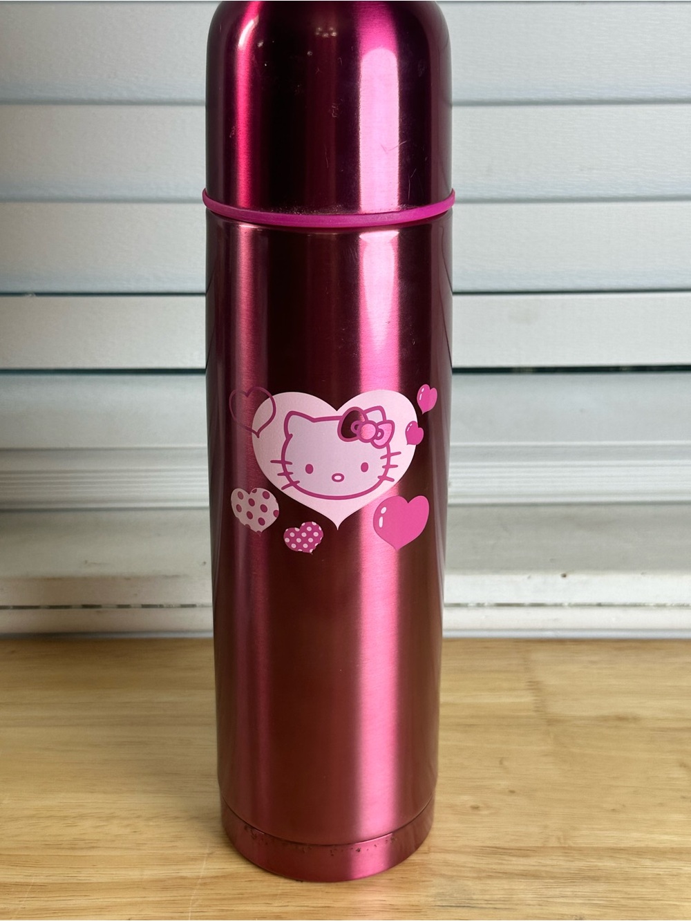 2004 collectible Sanrio Pink Metallic Hello Kitty Insulated water Bottle thermos